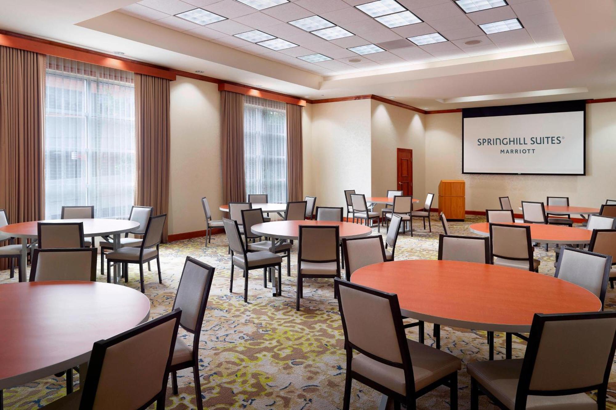 Springhill By Marriott Buckhead 3*